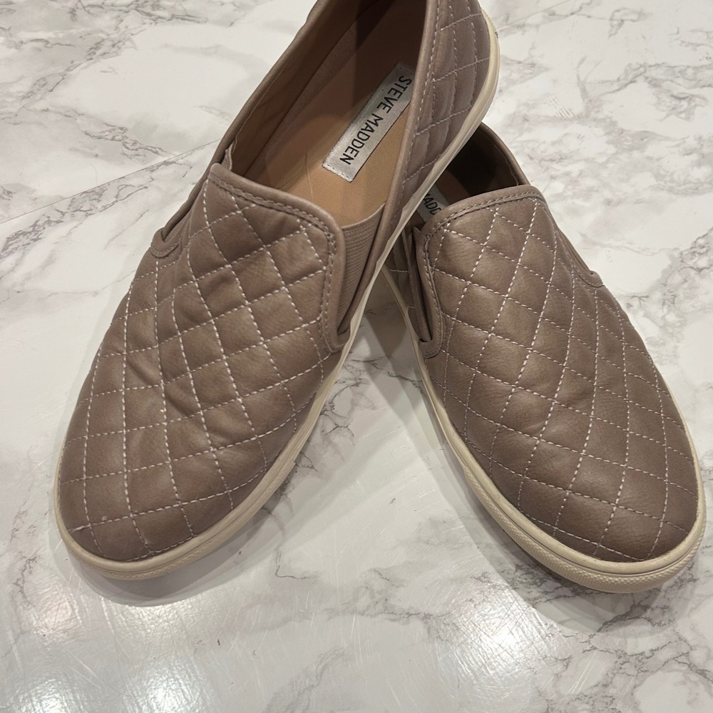 Steve Madden Women's Quilted Slip On Casual Sneakers Taupe